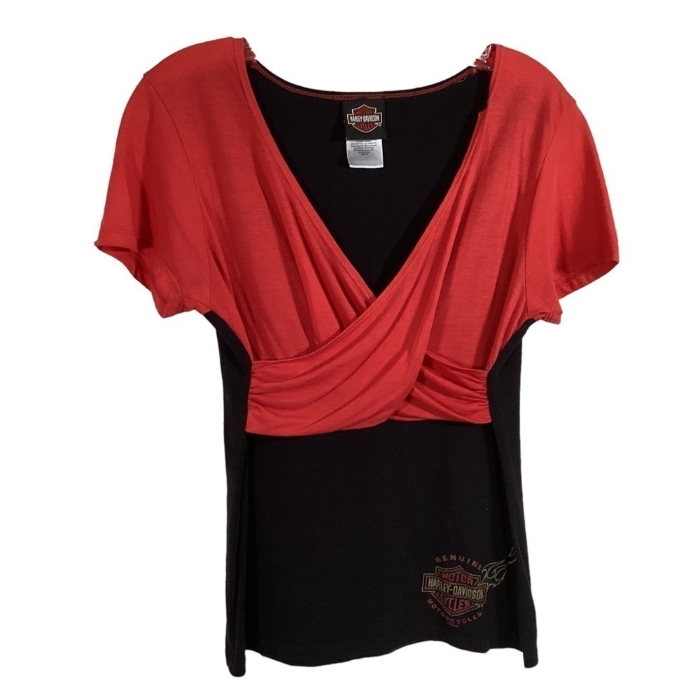 Harley Davidson Women’s Short Sleeve V-Neck Tee.  Black And Red.  Size M